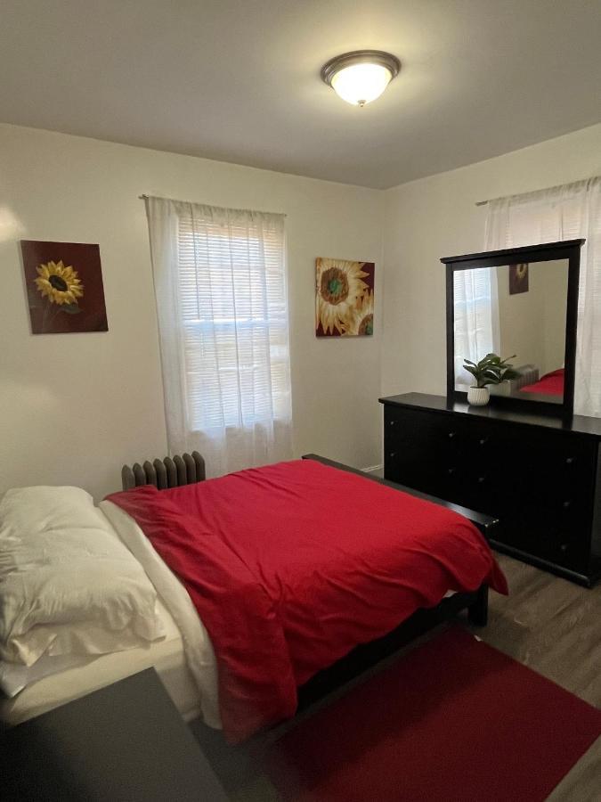 Three Bed One Bath Apt 25 Mins To Nyc Belleville Dış mekan fotoğraf