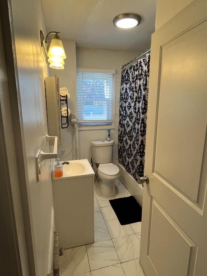 Three Bed One Bath Apt 25 Mins To Nyc Belleville Dış mekan fotoğraf
